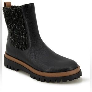 NWT Kenneth Cole Gentle Souls Balis Chelsea Boots